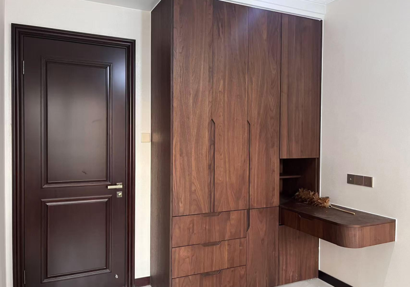 Wood Veneer Wardrobe' />