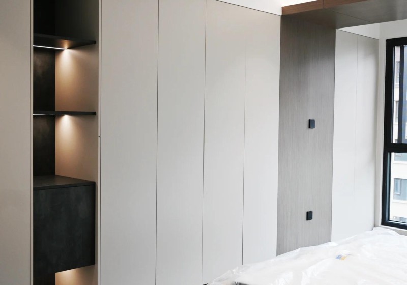Black & White Minimalist Floating Wardrobe' />