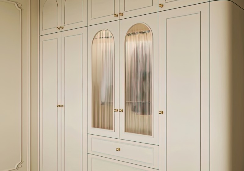 French Cream Wardrobe' />