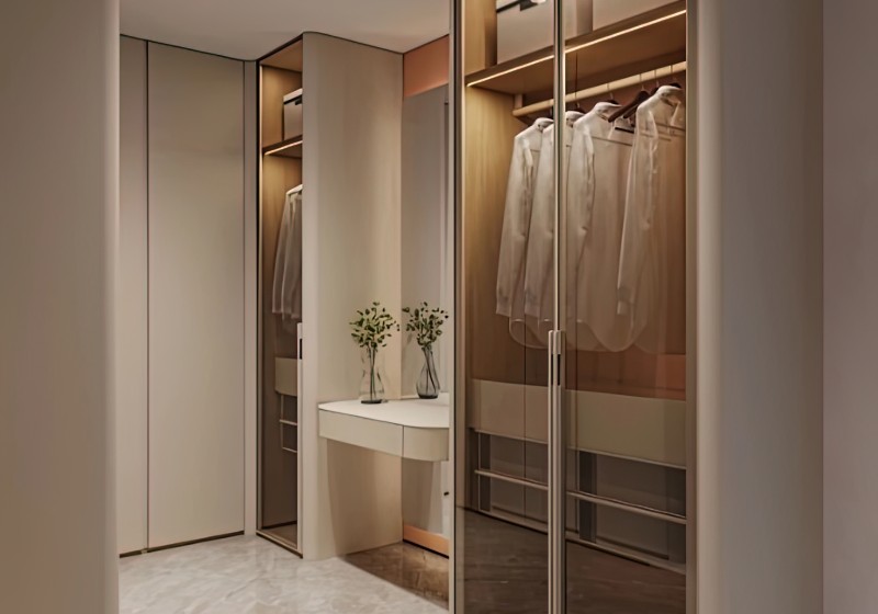 Closet' />