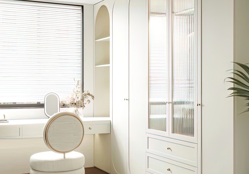 Closet' />