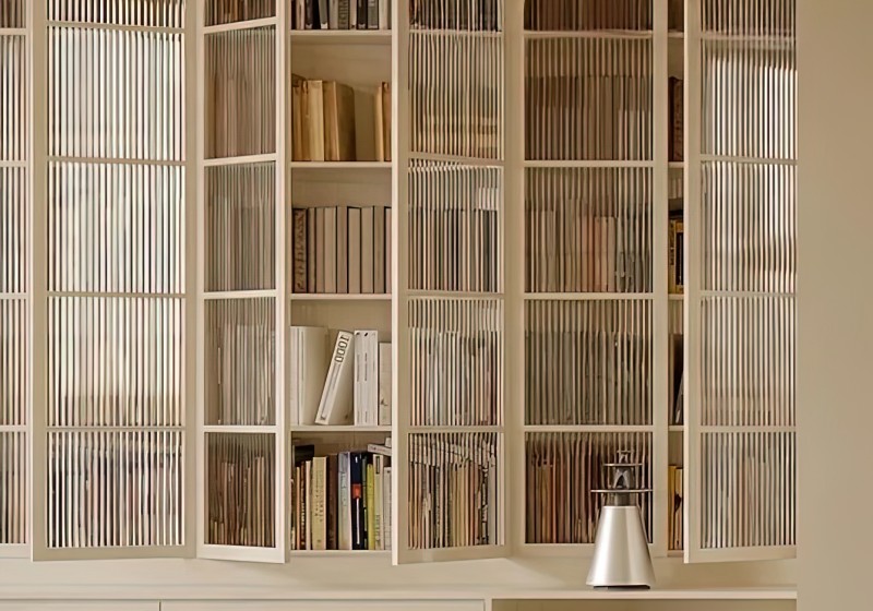 Bookshelf' />